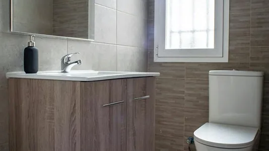 Rooms in Málaga - photo 7