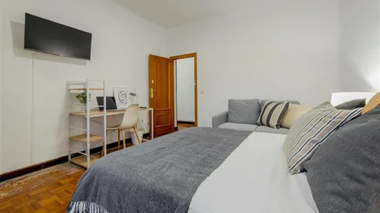 Rooms in Madrid Chamartín - photo 3