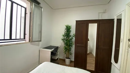 Rooms in Madrid Retiro - photo 4