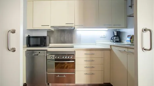 Apartments in Barcelona Ciutat Vella - photo 6