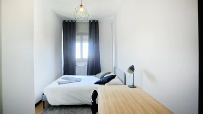 Room for rent in Milano Zona 7 - Baggio, De Angeli, San Siro, Milan