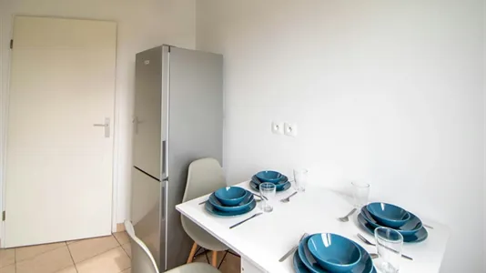 Rooms in Saint-Denis - photo 9