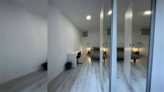 Rooms in Barcelona Sants-Montjuïc - photo 5