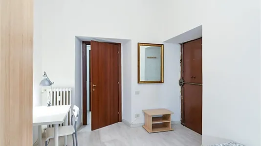Rooms in Roma Municipio II – Parioli/Nomentano - photo 9