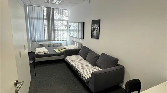 Rooms in Ottobrunn - photo 1