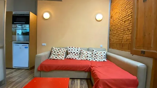 Apartments in Barcelona Ciutat Vella - photo 2
