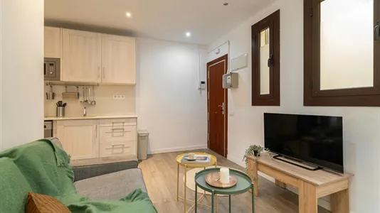 Rooms in Barcelona Ciutat Vella - photo 6