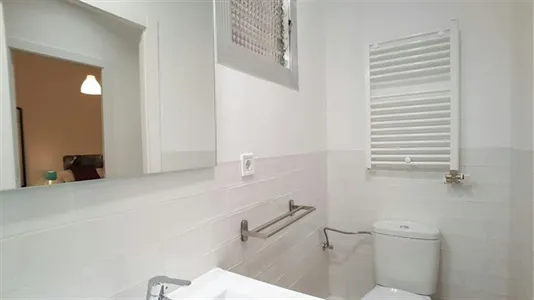 Rooms in Barcelona Eixample - photo 10