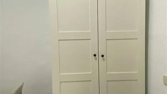 Rooms in Madrid Retiro - photo 4