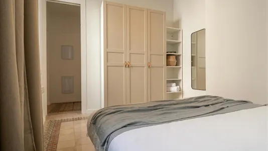 Apartments in Barcelona Ciutat Vella - photo 10