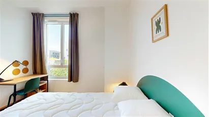 Room for rent in Pontoise, Île-de-France