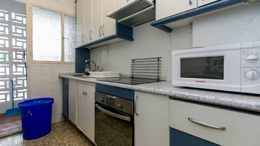 Rooms in Granada - photo 10