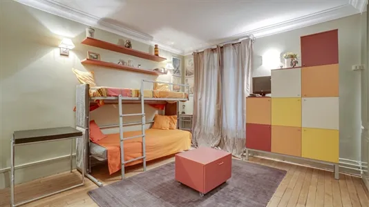 Apartments in Paris 17ème arrondissement - photo 6