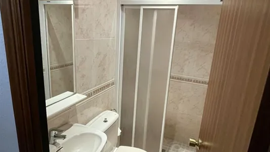 Rooms in Barcelona Eixample - photo 10