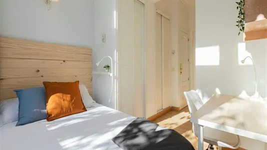 Rooms in Madrid Centro - photo 1