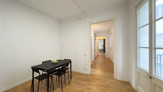 Rooms in Barcelona Ciutat Vella - photo 5