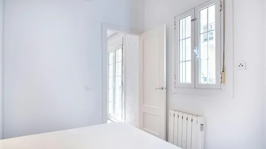 Apartments in Barcelona Ciutat Vella - photo 9