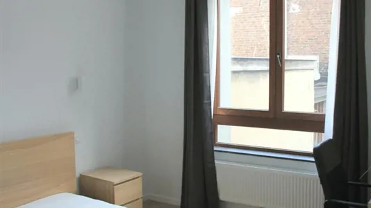 Rooms in Brussels Schaarbeek - photo 2