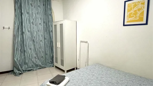 Rooms in Barcelona Ciutat Vella - photo 3