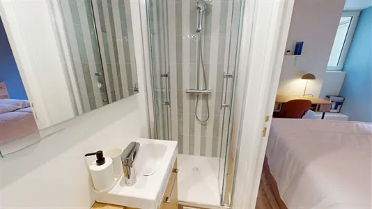 Rooms in Paris 17ème arrondissement - photo 9