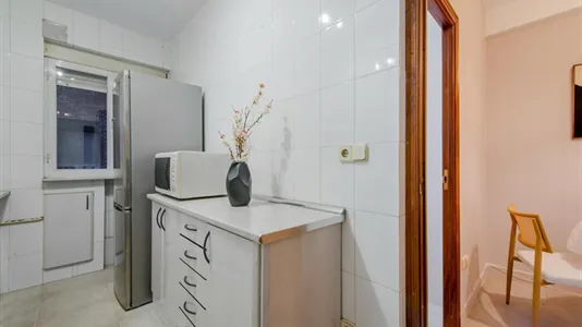 Rooms in Madrid Chamartín - photo 10