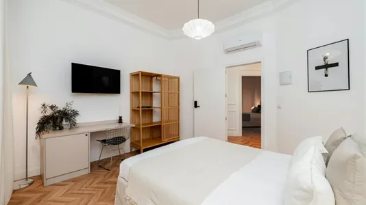 Rooms in Madrid Centro - photo 5