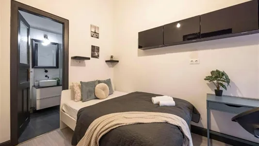 Apartments in Budapest Terézváros - photo 9