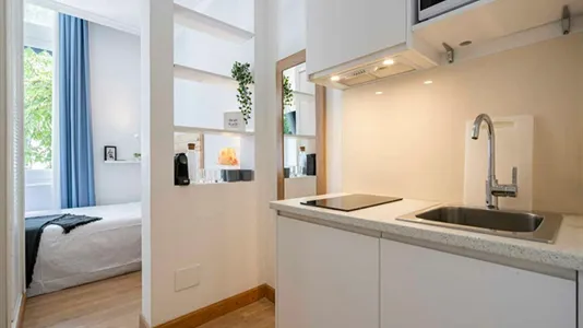 Rooms in Madrid Centro - photo 7