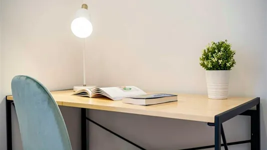 Rooms in Madrid Chamberí - photo 2