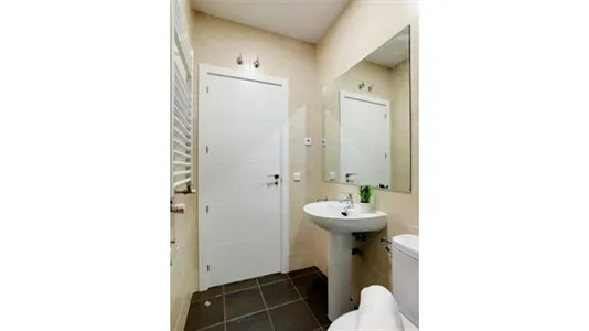 Rooms in Madrid Retiro - photo 10