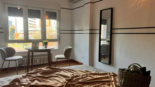 Rooms in Madrid Chamartín - photo 5