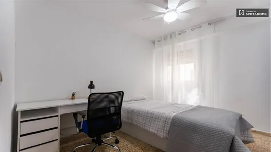 Rooms in Burjassot - photo 4