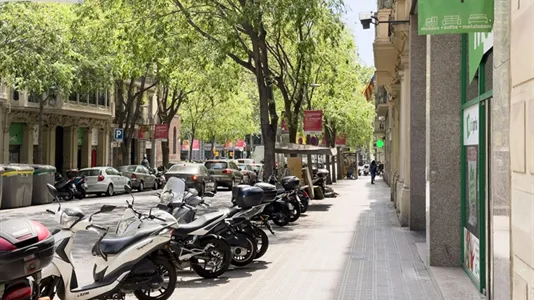 Rooms in Barcelona Eixample - photo 8