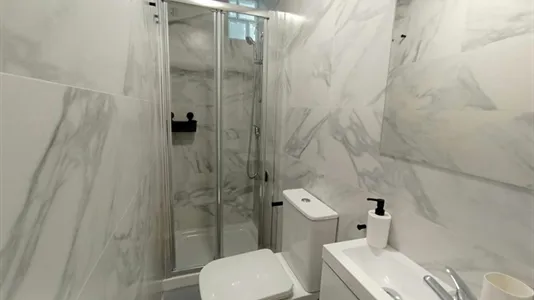 Rooms in Granada - photo 4