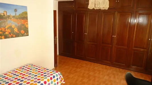Rooms in Córdoba - photo 4