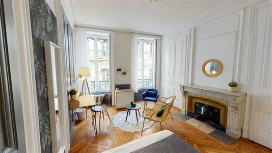Rooms in Lyon - photo 2