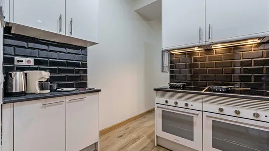 Rooms in Málaga - photo 10