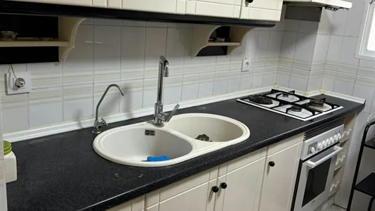 Rooms in Almería - photo 7