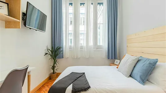 Rooms in Madrid Centro - photo 3