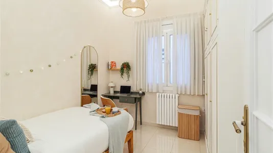 Rooms in Barcelona Eixample - photo 5