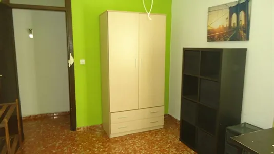 Rooms in Córdoba - photo 4