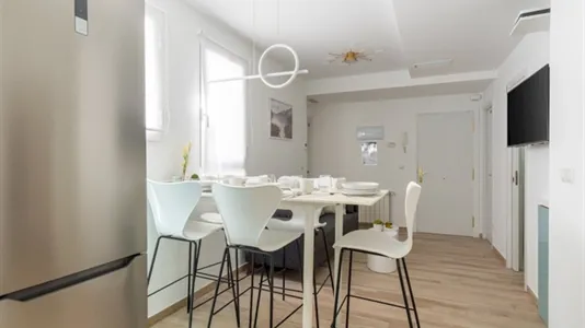 Rooms in Madrid Tetuán - photo 9