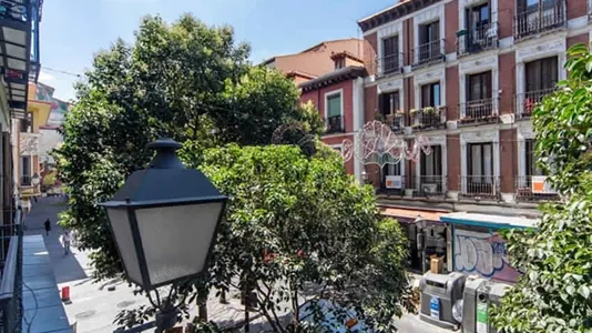 Rooms in Madrid Centro - photo 10