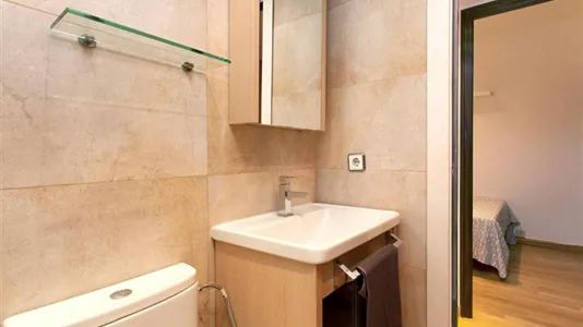 Apartments in Barcelona Eixample - photo 3