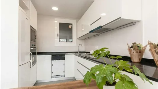 Rooms in Barcelona Eixample - photo 1