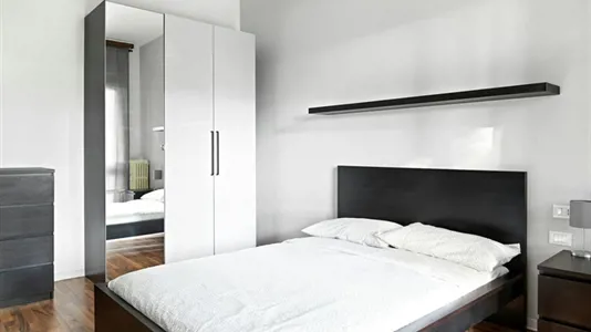 Rooms in Milano Zona 8 - Fiera, Gallaratese, Quarto Oggiaro - photo 2