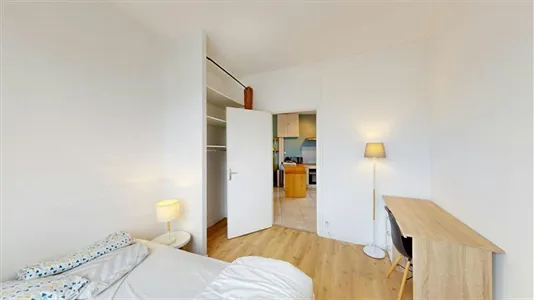 Rooms in Poitiers - photo 3