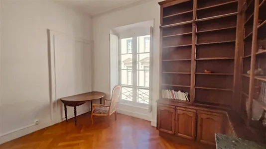 Apartments in Nîmes - photo 9