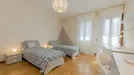 Room for rent, Padua, Veneto, &lt;span class=&quot;blurred street&quot; onclick=&quot;ProcessAdRequest(10249526)&quot;&gt;&lt;span class=&quot;hint&quot;&gt;See streetname&lt;/span&gt;[xxxxxxxxxxxxx]&lt;/span&gt;