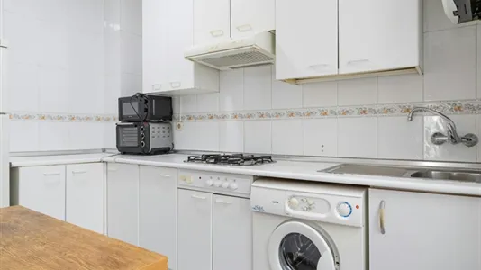 Rooms in Madrid Chamberí - photo 9